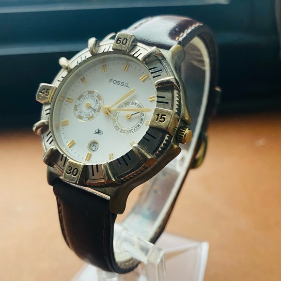 1992 FOSSIL CHRONOGRAPH WATCH BQ-8431 - Picture 2 of 7